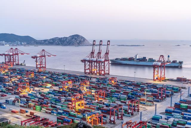 2023年内贸海运最先压年货，，，，，，货物免费放在码头