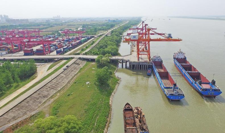 受强降雨洪水期影响华南部分航道封航  --  尊龙官方网站物流