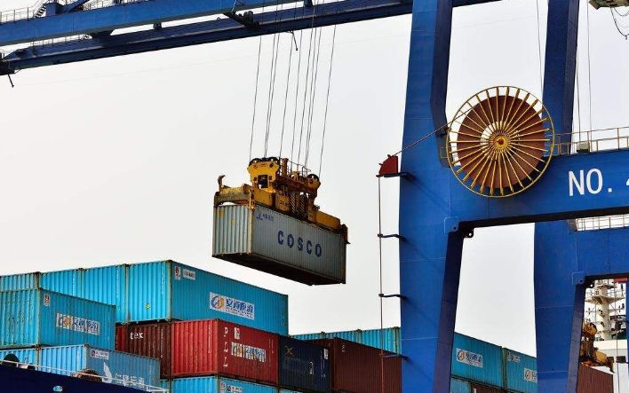 21954TEU单艘船装载了全球最多的海运集装箱  --  尊龙官方网站物流