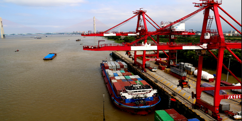 比亚迪汽车运输船首航  --  尊龙官方网站物流